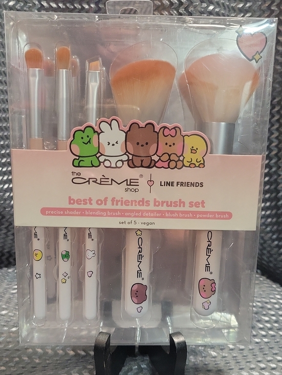 The Creme Shop Other - The Crème Shop Line Friends Best of Friends Brush Set - White/Pink